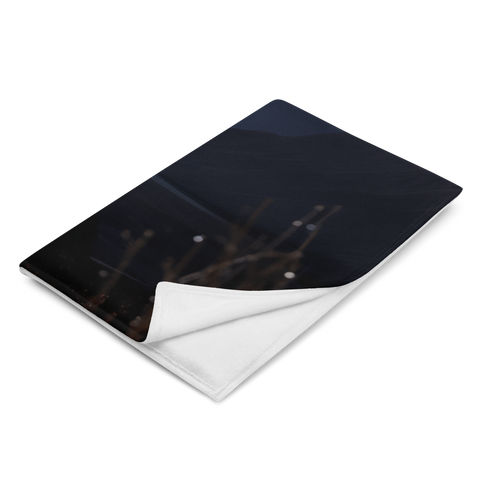 Hine-Nui-Te-Pō Goddess Throw Blanket